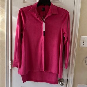 Ravel Abby fushsia long sleeve blouse. NWT